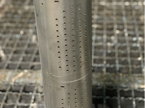 Изготовление перфорированных деталей из нержавеющих труб диаметром 130 мм в компании LaserCWM
